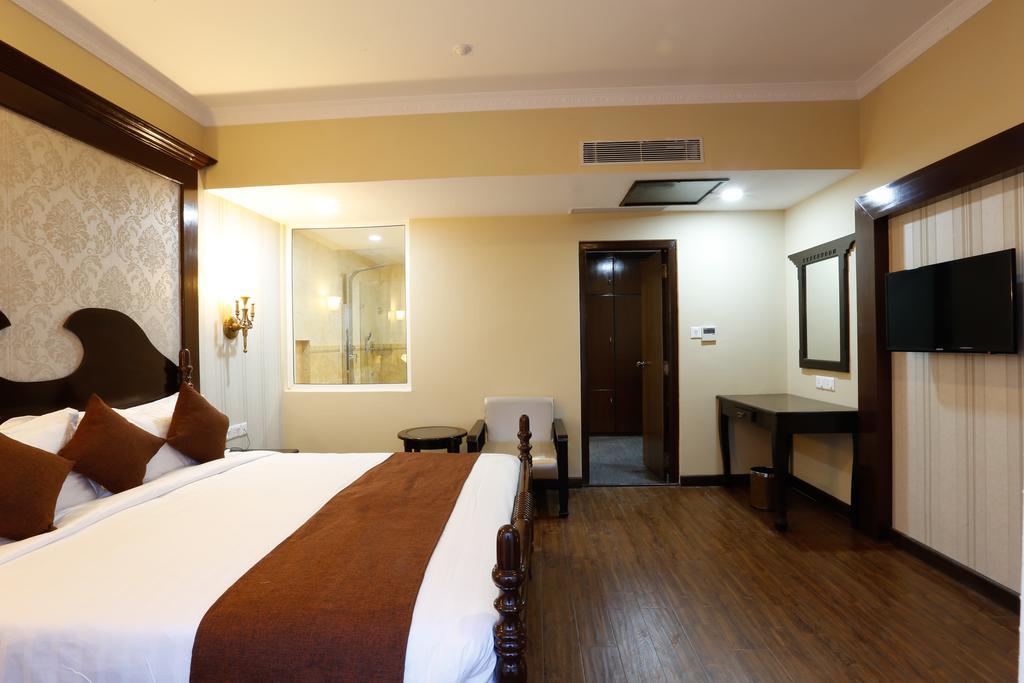 Da Yatra Courtyard Hotel Похара Екстериор снимка