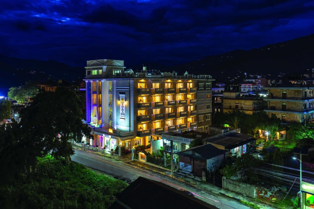 Da Yatra Courtyard Hotel Похара Екстериор снимка
