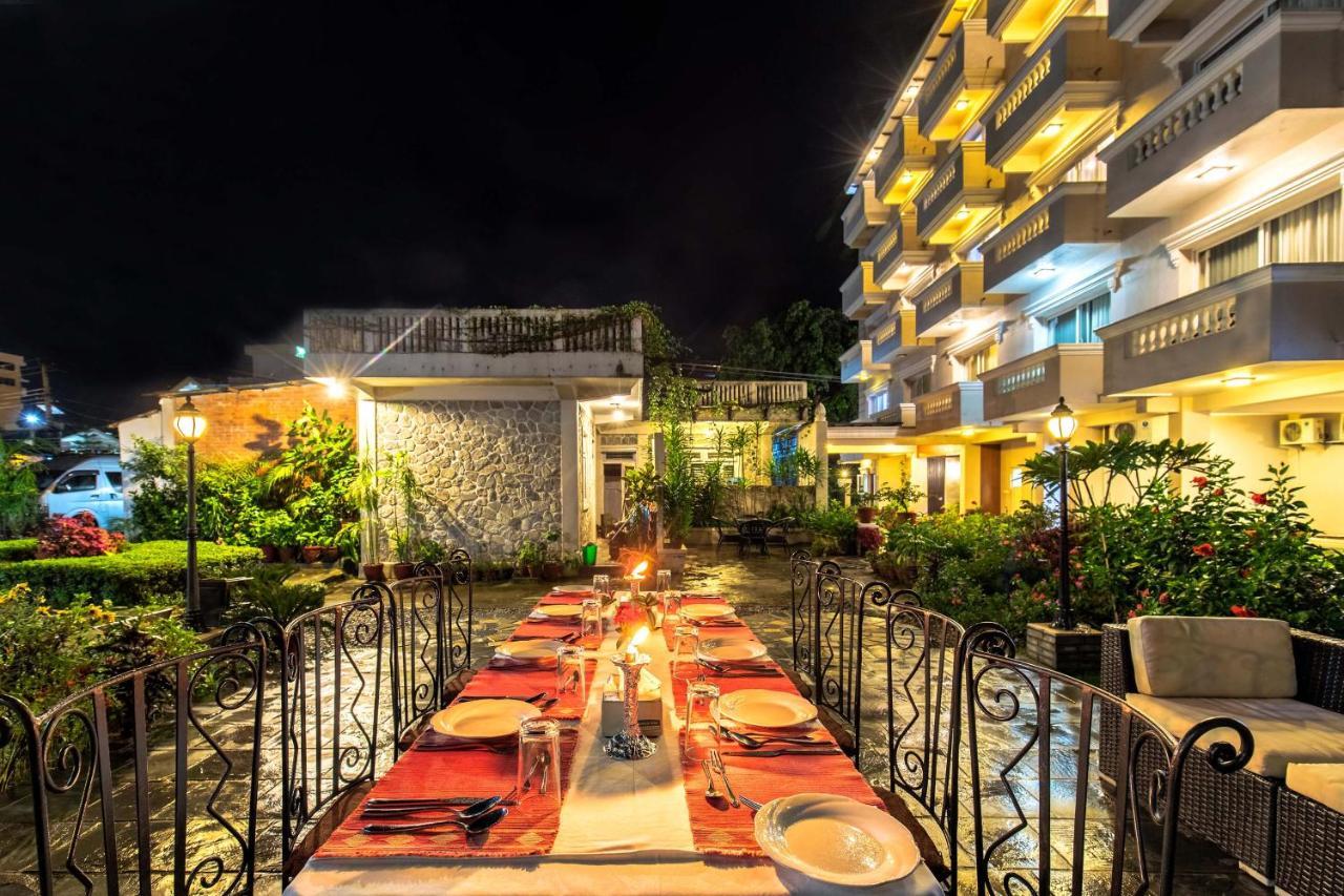 Da Yatra Courtyard Hotel Похара Екстериор снимка