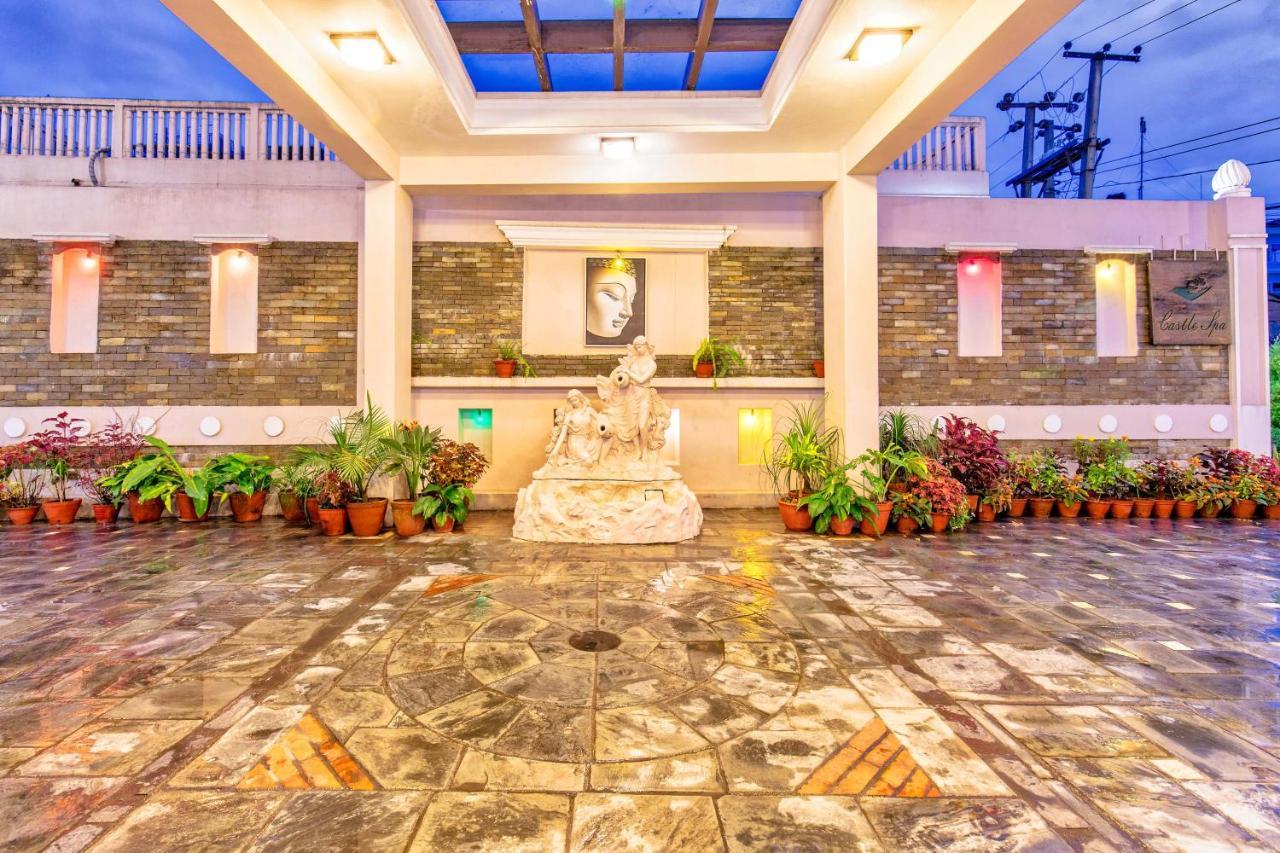 Da Yatra Courtyard Hotel Похара Екстериор снимка