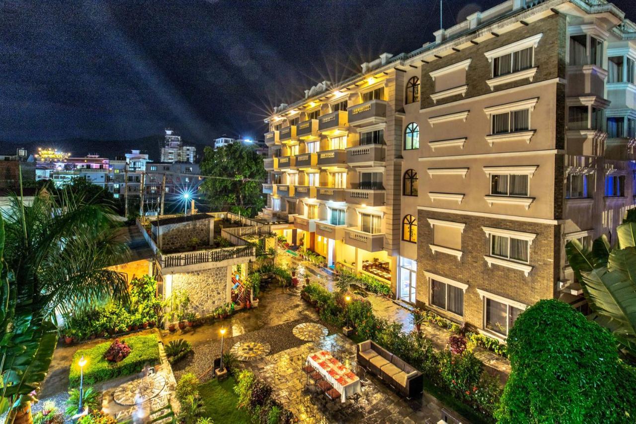 Da Yatra Courtyard Hotel Похара Екстериор снимка