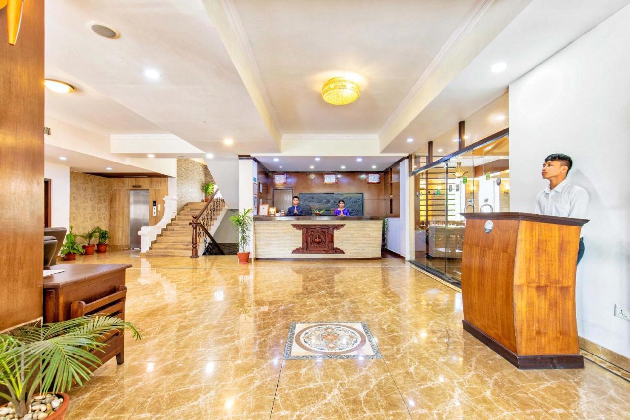 Da Yatra Courtyard Hotel Похара Екстериор снимка