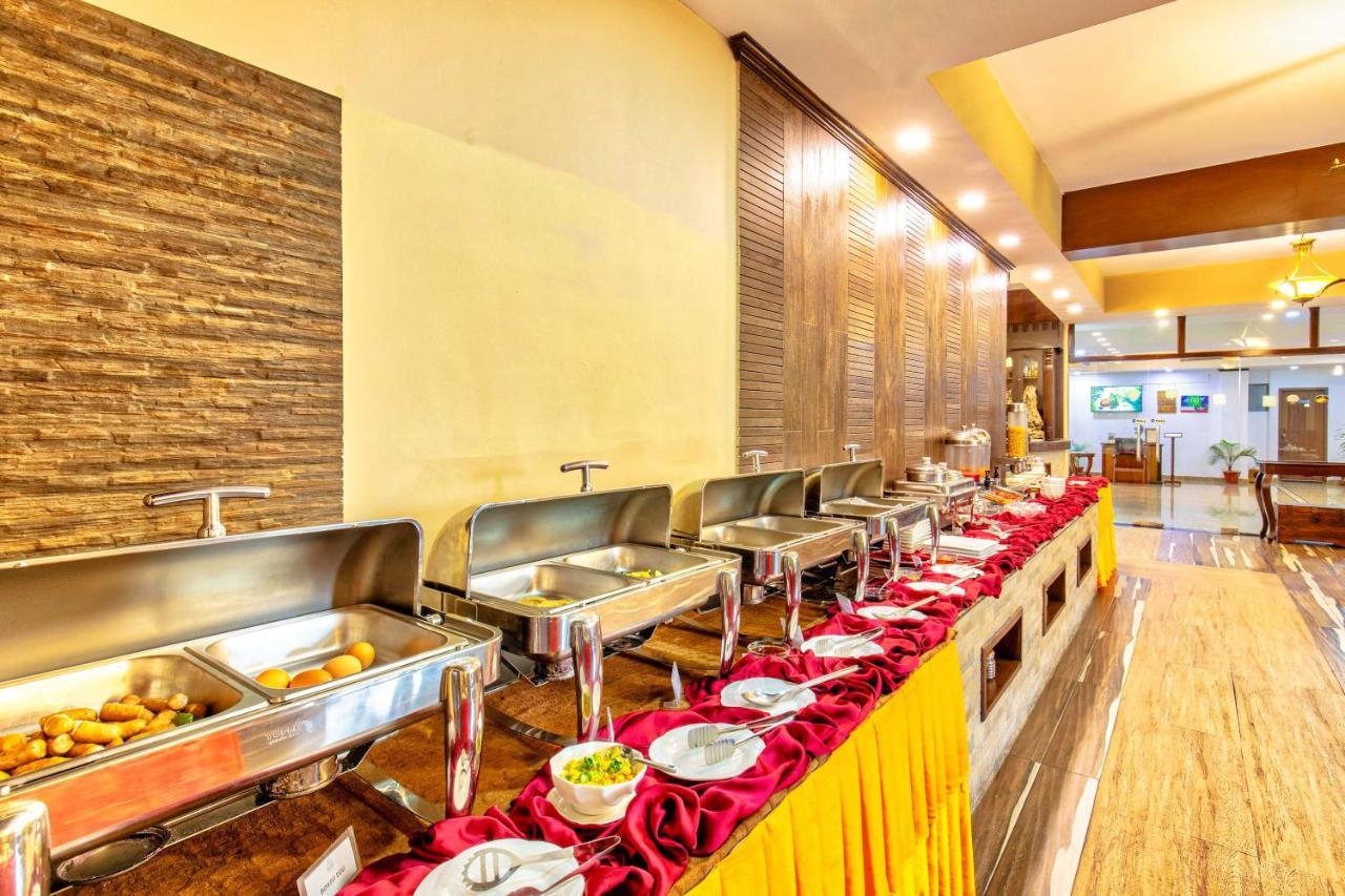 Da Yatra Courtyard Hotel Похара Екстериор снимка